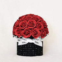 画像をギャラリービューアに読み込む, 尾州ツイードボウルブーケ 凛々響〈赤バラ30本〉|日本製グリッターローズ|IRiller(アイリエ)