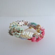 画像をギャラリービューアに読み込む, コロニーリースブローチ//桜|hanmmmo(ハンモ)