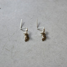 画像をギャラリービューアに読み込む, カレンシルバーのキャッチのいらないピアス -cross-|YEAH.JAPAN(イエアジャパン)