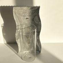 画像をギャラリービューアに読み込む, flower vase/wave|Jessmarble(ジェスマーブル)