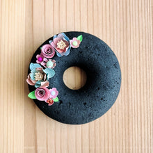 画像をギャラリービューアに読み込む, 炭団オブジェ / リース+ピンク+ブルー|櫂の炭(カイノスミ)