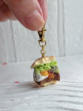 画像をギャラリービューアに読み込む, 食べかけハンバーガー|mh-mignon(エムエイチミニョン)