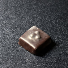 画像をギャラリービューアに読み込む, 木箱入りオランジェット&ポンムとボンボンショコラ3個セット|アントワーヌ・カレーム