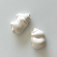 画像をギャラリービューアに読み込む, ころん 猫お箸置き(2点セット)|atelier.oto(アトリエオト)