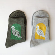 画像をギャラリービューアに読み込む, 泳ぐカモメ ソックス|aosansyo(アオサンショウ)