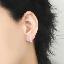 画像をギャラリービューアに読み込む, フラワーオパール スタッドピアス(シルバー925/ロジウムプレーティング)|SMUK(スムーク)