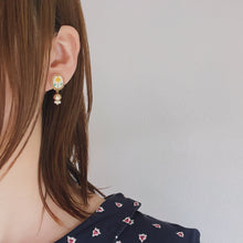 画像をギャラリービューアに読み込む, ネコとお花イヤリング グリーン|slowly&starry(スローリーアンドスターリー)
