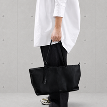 画像をギャラリービューアに読み込む, Wide Tote / Pure Black|MahL(マール)