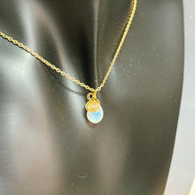 画像をギャラリービューアに読み込む, レインボームーンストーンネックレス|TIROL(チロル)
