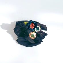 画像をギャラリービューアに読み込む, 炭オブジェ / 紺+白+ベージュ|櫂の炭(カイノスミ)