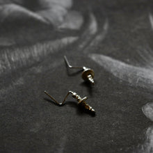 画像をギャラリービューアに読み込む, カレンシルバーのキャッチのいらないピアス -cross-|YEAH.JAPAN(イエアジャパン)