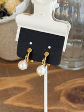 画像をギャラリービューアに読み込む, 「月の雫珠」国産あこや真珠バロックパール*サージカルステンレス・イヤリング(ショート)|ツバメ舎(ツバメシャ)