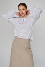 画像をギャラリービューアに読み込む, 刺繡入りブラウス・優しい白|Ukrainian Embroidery Wear ”Mavka”(ウクライナシシュウノアパレル マウカ)