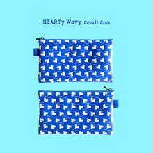 画像をギャラリービューアに読み込む, フラットポーチ Flat Pouch “HEARTy Wavy _ Cobalt Blue”|asugatic(アシュガティック)