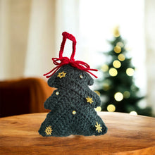 画像をギャラリービューアに読み込む, ちょっと大きめいろいろグリーンクリスマスツリー |M'S CROCHET(エムズクロシェット)