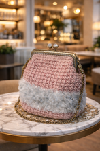 画像をギャラリービューアに読み込む, ふわふわファーのミニチェーンバッグ|M'S CROCHET(エムズクロシェット)