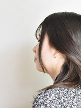 画像をギャラリービューアに読み込む, 光集めるビアクォーツ ピアス 両耳用|bis.(ビス)