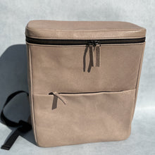 画像をギャラリービューアに読み込む, Box Backpack ボックスリュック|enrio(エンリオ)