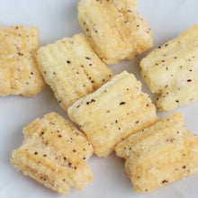 画像をギャラリービューアに読み込む, スモークチーズ黒胡椒おかき|TSUKIGASE(ツキガセ)