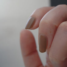 画像をギャラリービューアに読み込む, 05 WALNUT / 1948 NUANCE NAIL COLOR.|1948- COSMETICS FACTORY.(イチキューヨンハチコスメティクスファクトリー)