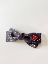 画像をギャラリービューアに読み込む, LOVE LOVE LOVE フランス刺繍 リボンバレッタ|SUNNY RIBBON(サニーリボン)