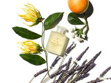 画像をギャラリービューアに読み込む, ライトリラックス バスアンドシャワーオイル|AROMATHERAPY ASSOCIATES(アロマセラピーアソシエイツ)