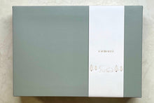 画像をギャラリービューアに読み込む, 小さな森のクッキー缶とメレンゲ花束のギフトボックス|comori(コモリ)