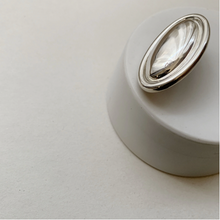 画像をギャラリービューアに読み込む, オーバルミラー E1901-01|modium(モーディアム)