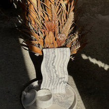 画像をギャラリービューアに読み込む, flower vase/wave|Jessmarble(ジェスマーブル)