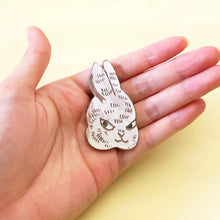 画像をギャラリービューアに読み込む, ブローチ うさぎ I|ヨシウラチヒロ