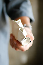 画像をギャラリービューアに読み込む, 開けるたびにちょっと楽しいコインケース〈SAAMI〉|Has(ハズ)