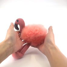 画像をギャラリービューアに読み込む, ぬいぐるみ フラミンゴ (紅色) ベビーアルパカ100% ペルー職人仕立て・一点もの|RUNA SHOP(ルナショップ)