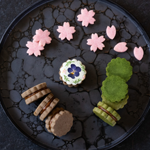 画像をギャラリービューアに読み込む, すみれキャラメルウィッチ|パティスリーマグノリア