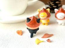 画像をギャラリービューアに読み込む, 栗をかぶった(白黒)|手ノヒラ堂(テノヒラドウ)