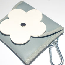 画像をギャラリービューアに読み込む, Mini Wallet<Leather Flower> |Cherry on top(チェリーオントップ)