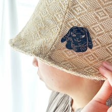 画像をギャラリービューアに読み込む, ブローチ うさぎ D|ヨシウラチヒロ