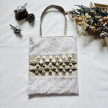 画像をギャラリービューアに読み込む, フラワーモチーフバッグ(ベージュ)|Nikomatch(ニコマッチ)