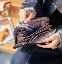 画像をギャラリービューアに読み込む, アクスタポーチS(Black)|MARSLY(マーズリー)