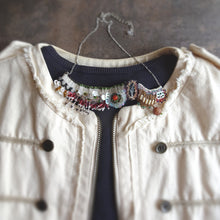 画像をギャラリービューアに読み込む, 冬の街//立体刺繍ネックレス|hanmmmo(ハンモ)