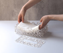 画像をギャラリービューアに読み込む, 靄 -MOYA- ティッシュケース つゆくさ(ネイビー)|ame(アメ)