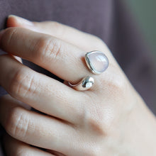 画像をギャラリービューアに読み込む, ペアシェイプ天然石のフォークリング|poonys(プーニーズ)