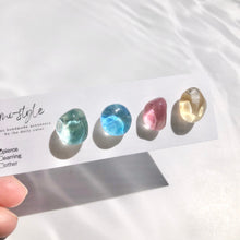 画像をギャラリービューアに読み込む, 水彩鉱石レジンピアス/イヤリングbehind White|mi-style(ミースタイル)