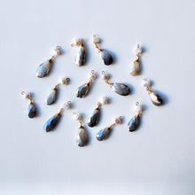 画像をギャラリービューアに読み込む, ハルモニア|淡水パールとムーンストーンの耳飾り|Une(ウーネ)