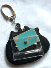 画像をギャラリービューアに読み込む, 羊毛フェルトのおひるね猫パスケース なかよし 茶トラ ハチワレ |たろじろ