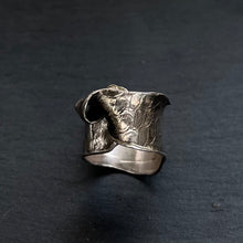 画像をギャラリービューアに読み込む, SMOOTH SNAKESKIN RING./SV925(56)|Truph.BIJOUX(トリュフビジュー)