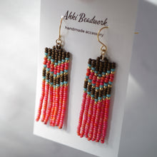 画像をギャラリービューアに読み込む, 【2点セット】ビーズフリンジピアスとピューターチャームネックレス カーマインレッド (イヤリング変更可)ギフトボックス|Ahki Beadwork(アーキービーズワーク)