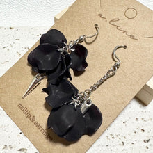 画像をギャラリービューアに読み込む, 花びらアシメピアス/イヤリング|a.line(エーライン)