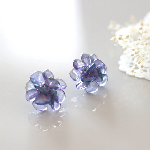 透明創造室 flower earrings〈violet〉｜透明創造室（トウメイソウゾウシツ）