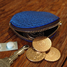 画像をギャラリービューアに読み込む, サメ革丸型マルチケース|AtelierShark(アトリエシャーク)