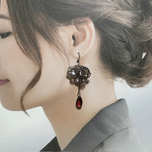 画像をギャラリービューアに読み込む, 花びらピアス/イヤリング|a.line(エーライン)